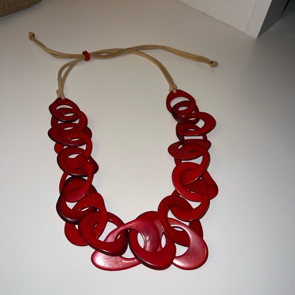 NEOT Petalura Red Necklace - Picture 4 of 5
